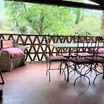 بيت للعطل Podere Piagge ريغلو